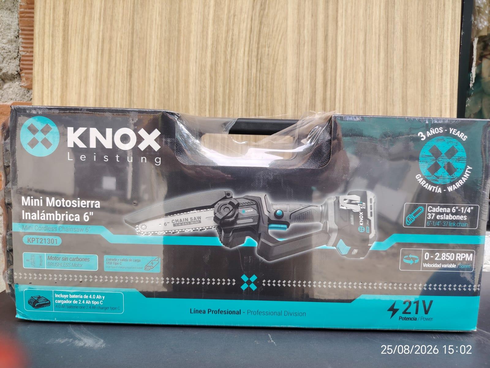 Mini Motosierra Inalámbrica KNOX 6" KPT21301